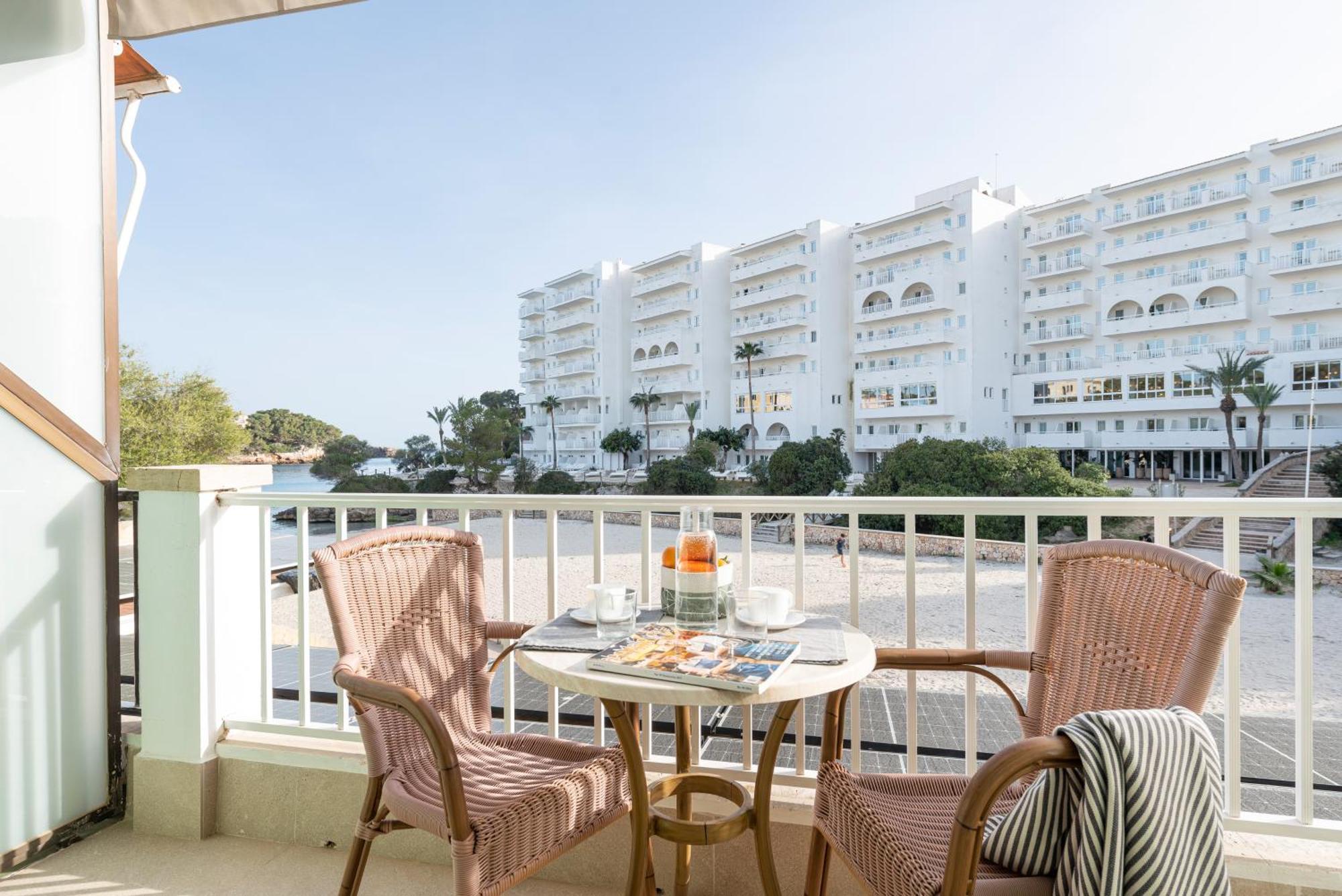 Apartamentos Playa Marina Cala Ferrera  Exteriör bild