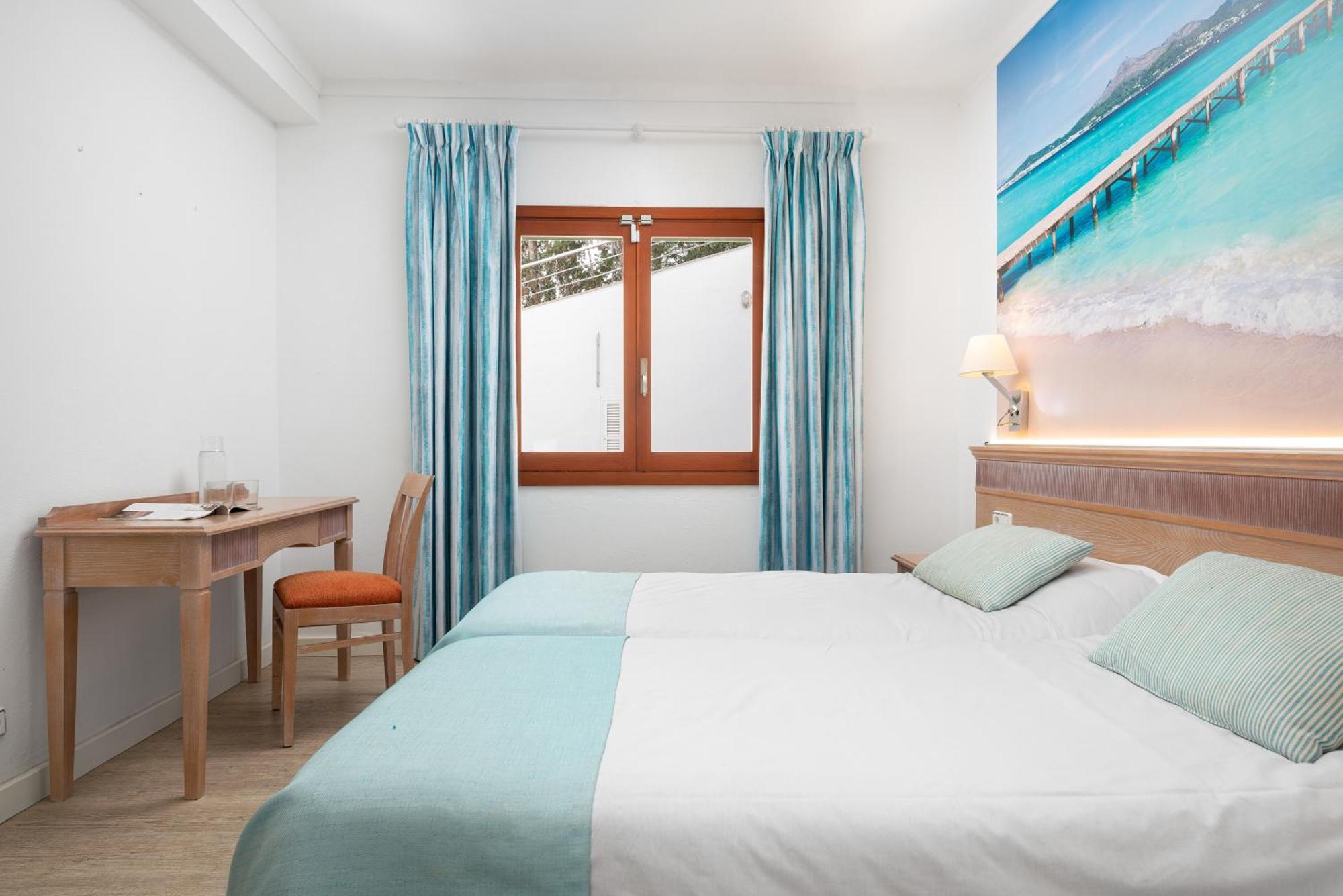 Apartamentos Playa Marina Cala Ferrera  Exteriör bild