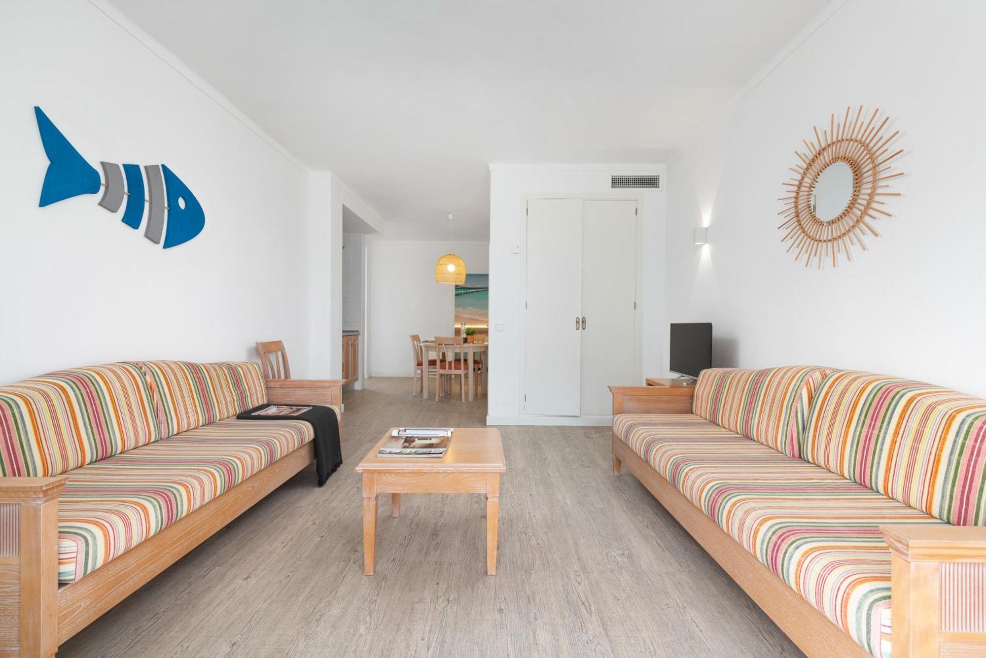 Apartamentos Playa Marina Cala Ferrera  Exteriör bild