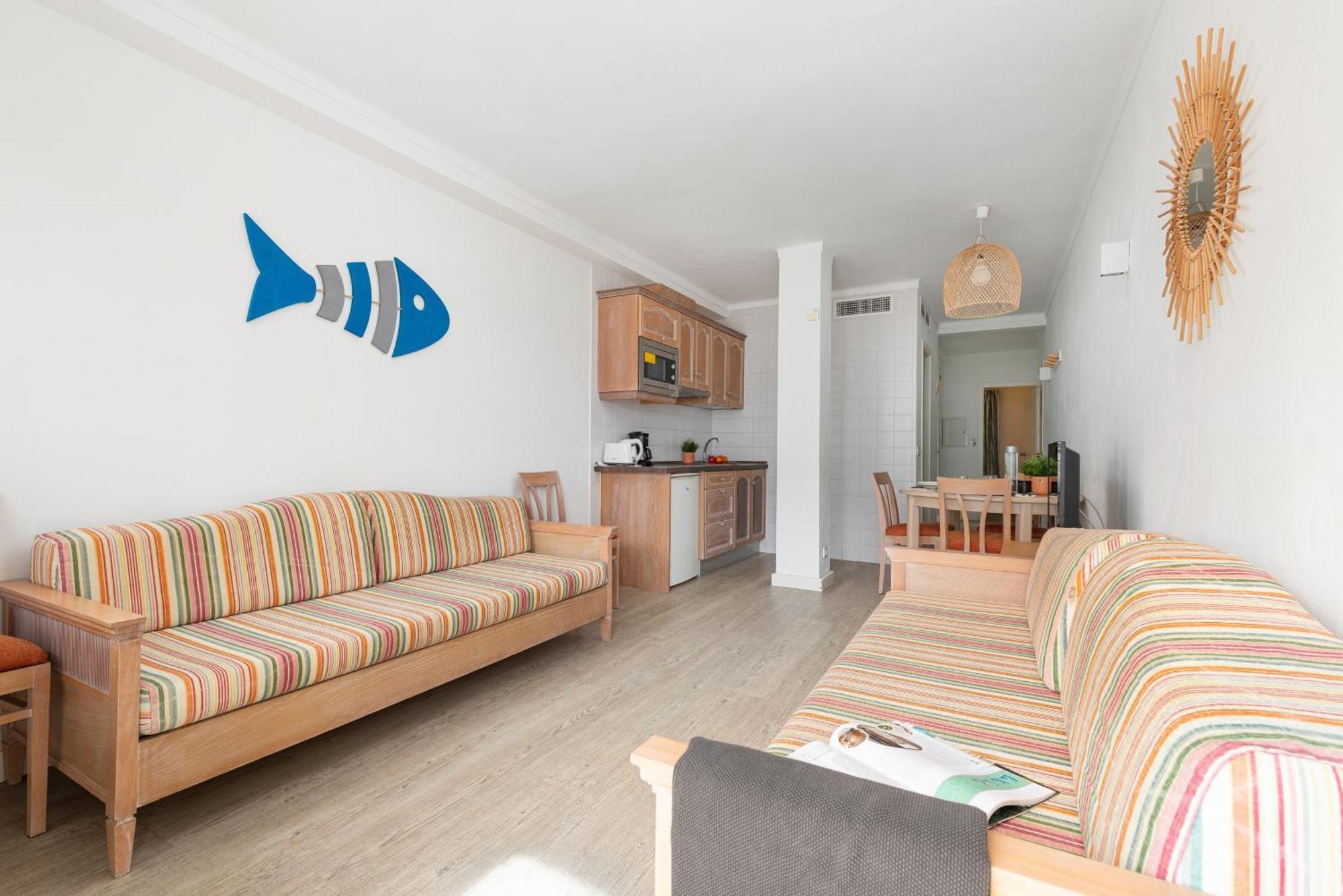Apartamentos Playa Marina Cala Ferrera  Exteriör bild