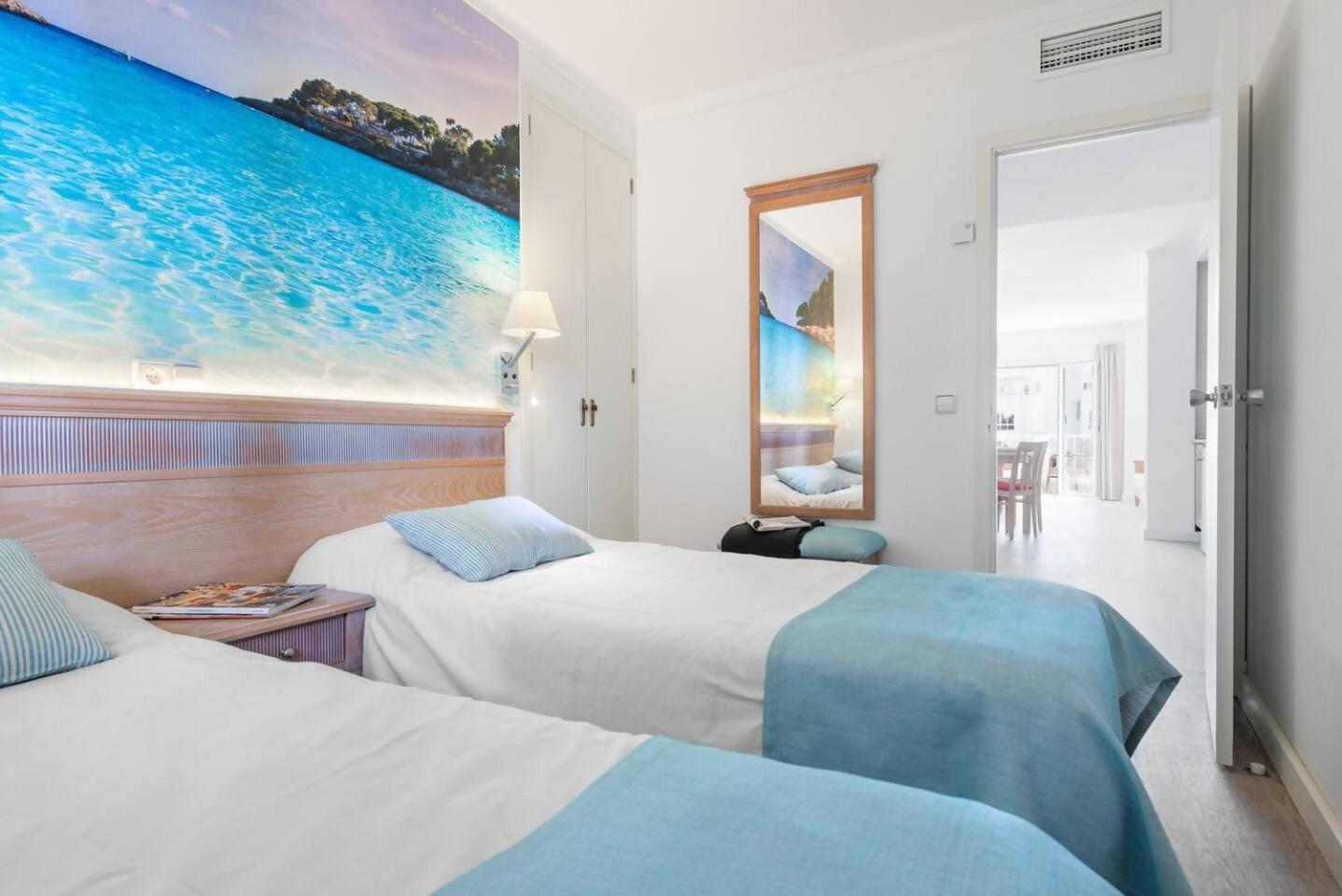 Apartamentos Playa Marina Cala Ferrera  Exteriör bild