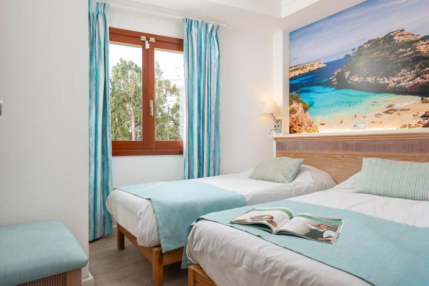 Apartamentos Playa Marina Cala Ferrera  Exteriör bild